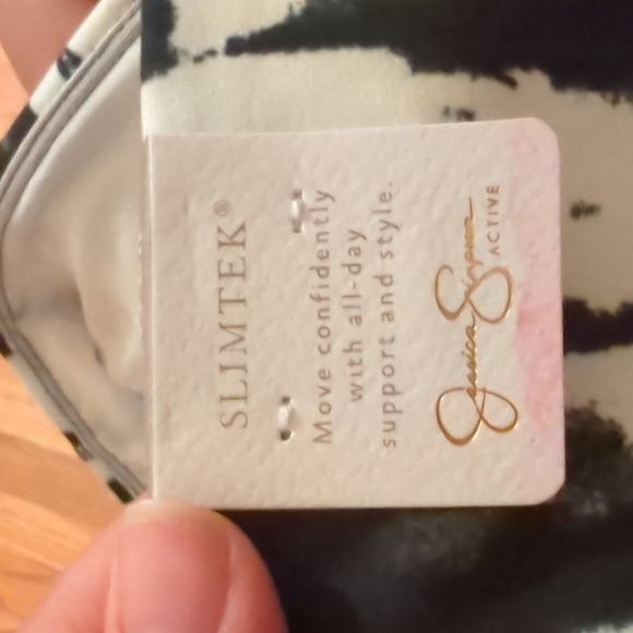 Jessica Simpson Bermuda shorts - Picture 3 of 6